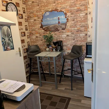 Inselviertel In Bester Lage - Eigener Eingang - Selbstaendiger Check In Lägenhet *